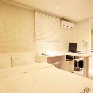 Motel Shine